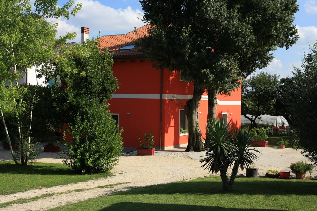 Agriturismo Ca' La Pergola Lugagnano Exterior photo